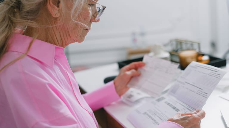 Su Carta ANOC de 2027 Llega en Septiembre: Cómo Leerla Antes de que Abra la Inscripción Anual